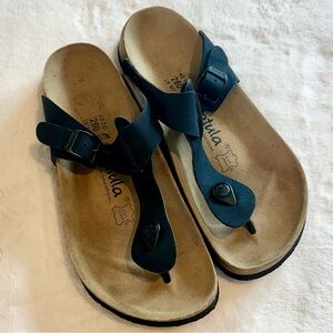Betula by Birkenstock Stylish Black Thong Sandals - Size: 9